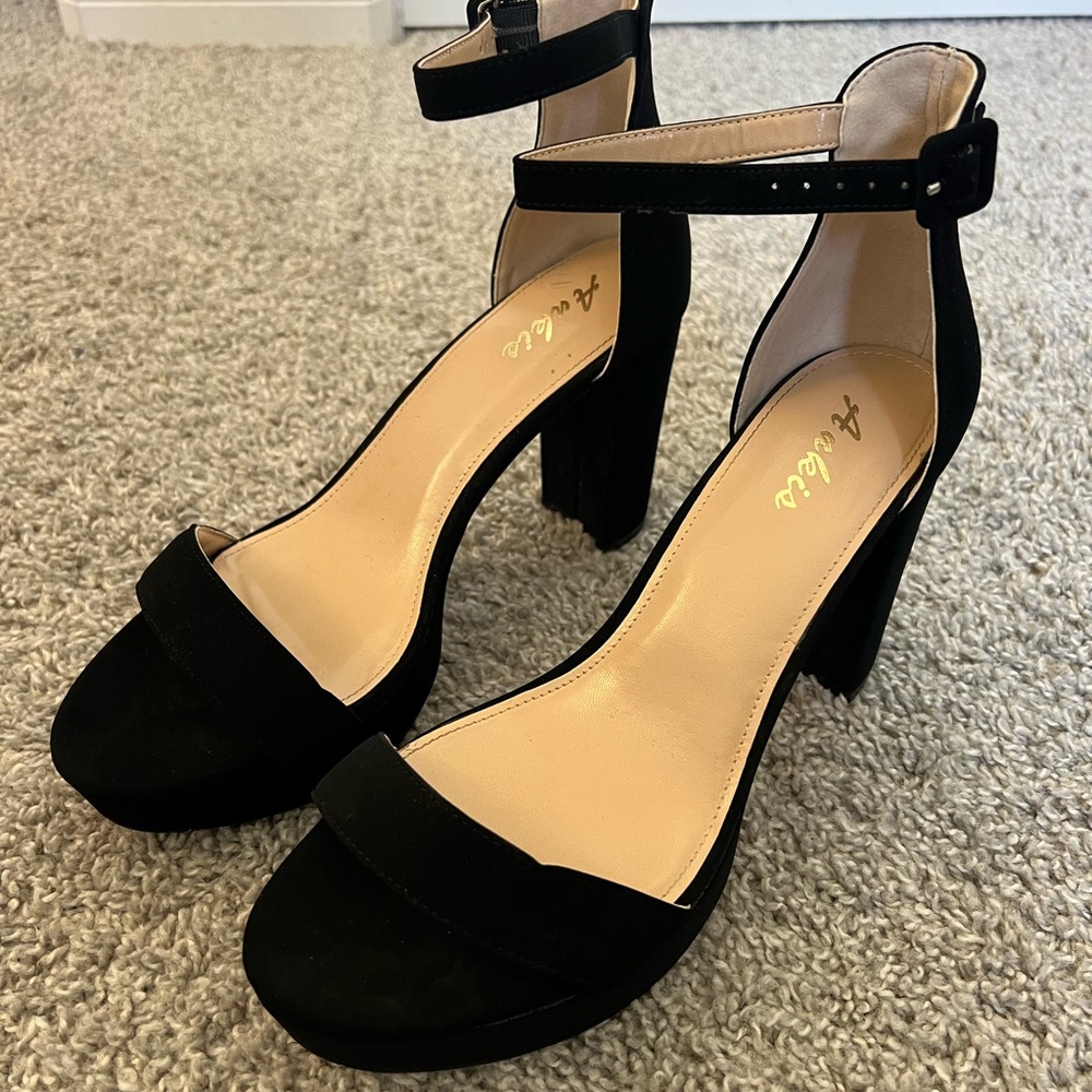 Womens Black Heels 10M